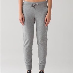 Lululemon joggers Sz 2